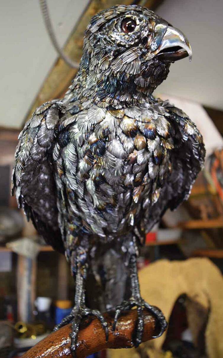 全球钣金新闻-金属制造狂：焊工制作动物的金属钣金-太原光远教育科技创新有限公司